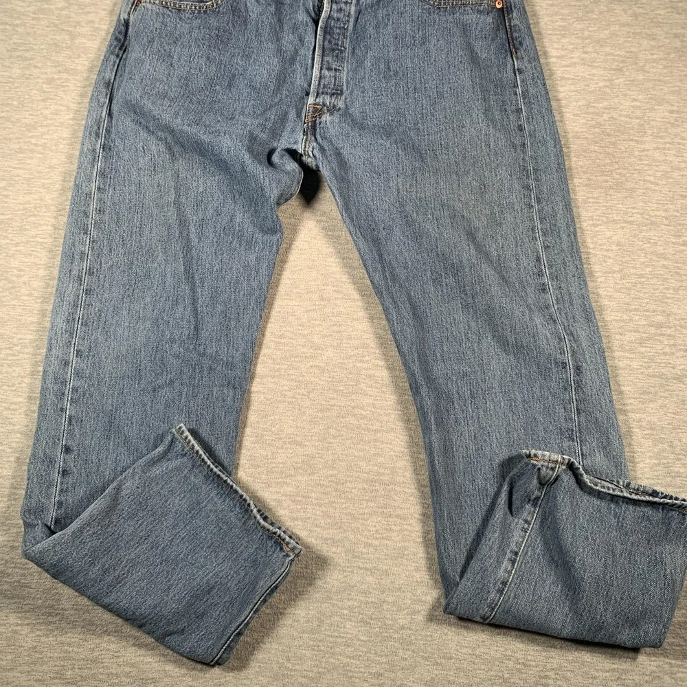 Levis 501‎ Jeans Mens 34x34 Blue Denim Straight Leg Button Fly Original Fit